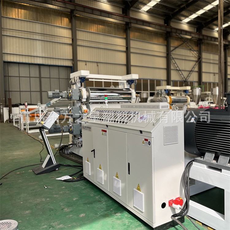 கால்நடை பராமரிப்புக்கான PVC டயமண்ட் பேட்டர்ன் ப்ளேட் தயாரிப்பு வரிசைக்கான வாடிக்கையாளர் வருகைகள்